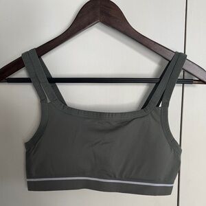 NWOT Gymshark Contrast Seamless Sports Bra in Unit Green